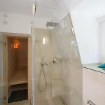Holiday home Loerkiwai 7 *