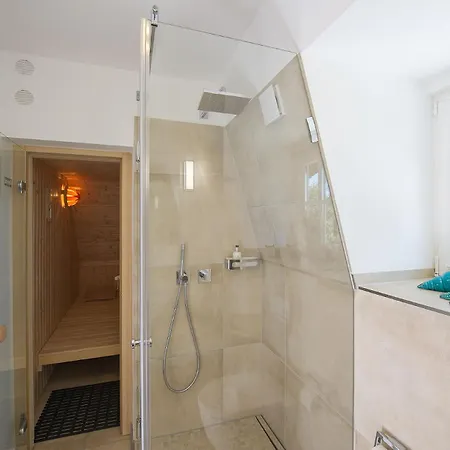 Дом отдыха Loerkiwai 7 *